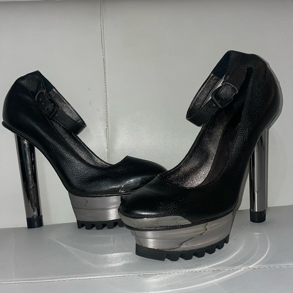 Vintage runway Calvin Klein Collection black leather heels silver metal platform - Picture 5 of 15